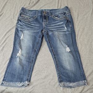Amethyst Jeans Distressed Capris
